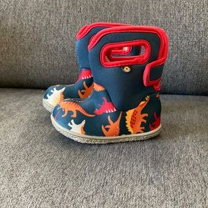 Baby bogs- toddler size 5